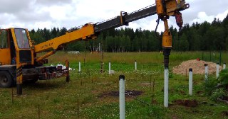 Закручивание винтовых свай в Благовещенск. Аренда машины для закручивания свай цена от 2922 руб